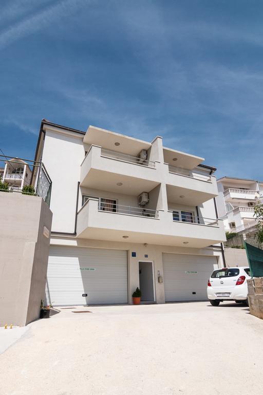 Apartments Villa Stari Koko Omiš Esterno foto