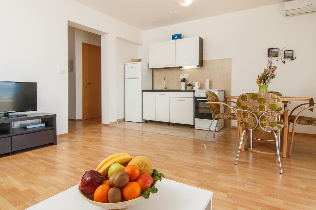 Apartments Villa Stari Koko Omiš Esterno foto