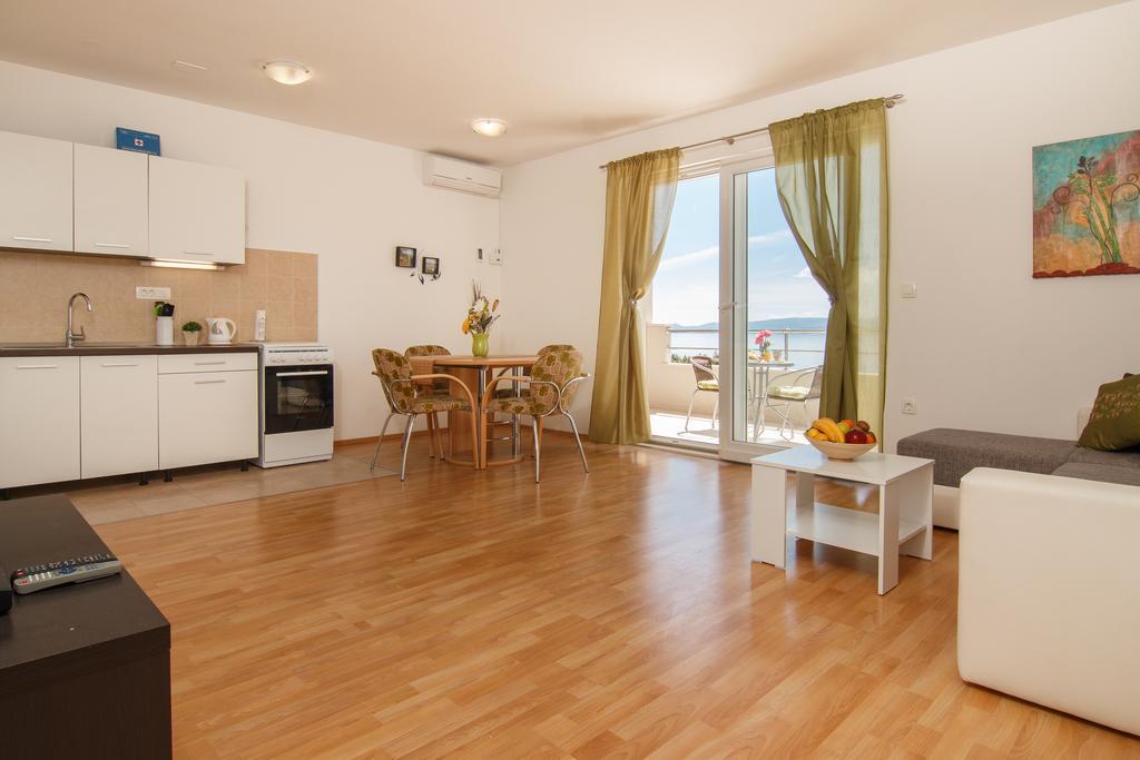 Apartments Villa Stari Koko Omiš Esterno foto