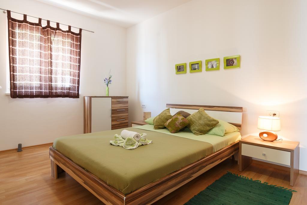 Apartments Villa Stari Koko Omiš Esterno foto