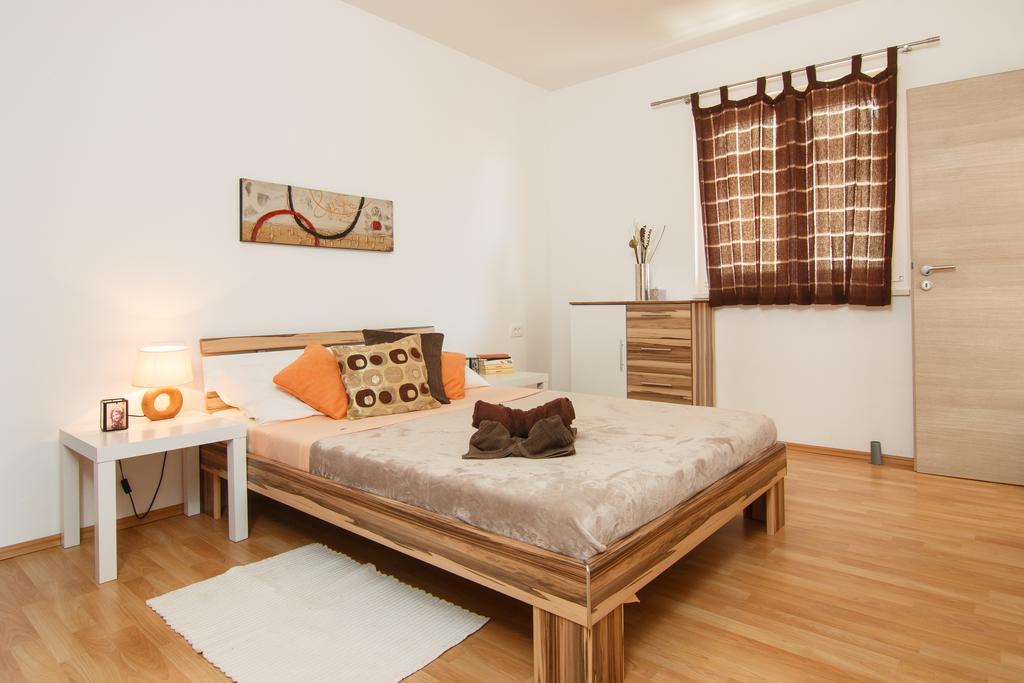 Apartments Villa Stari Koko Omiš Esterno foto